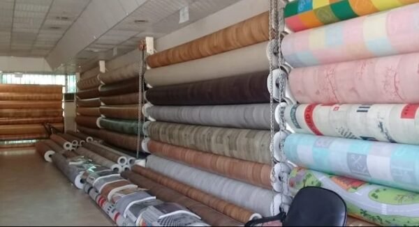 مشمع فينيل رول – الأرضيات العملية والاقتصادية | موكيت مفروشات الرياض مشمع فينيل رول بأشكال خشبية عصرية