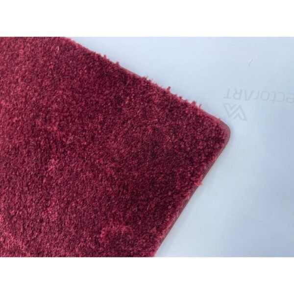 موكيت سميك وخفيف – دليلك لاختيار النوع المناسب لبيتك أو مكتبك صورة موكيت سميك بلون رمادي في غرفة معيشة